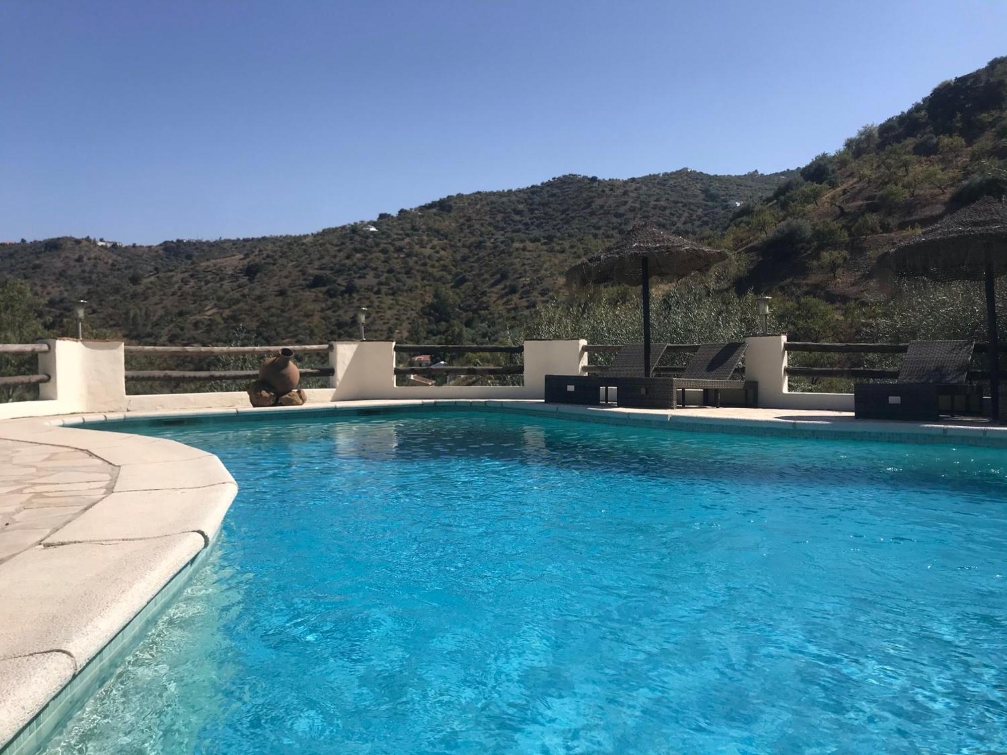 Cortijo Cuscurro Villa Riogordo Exterior photo