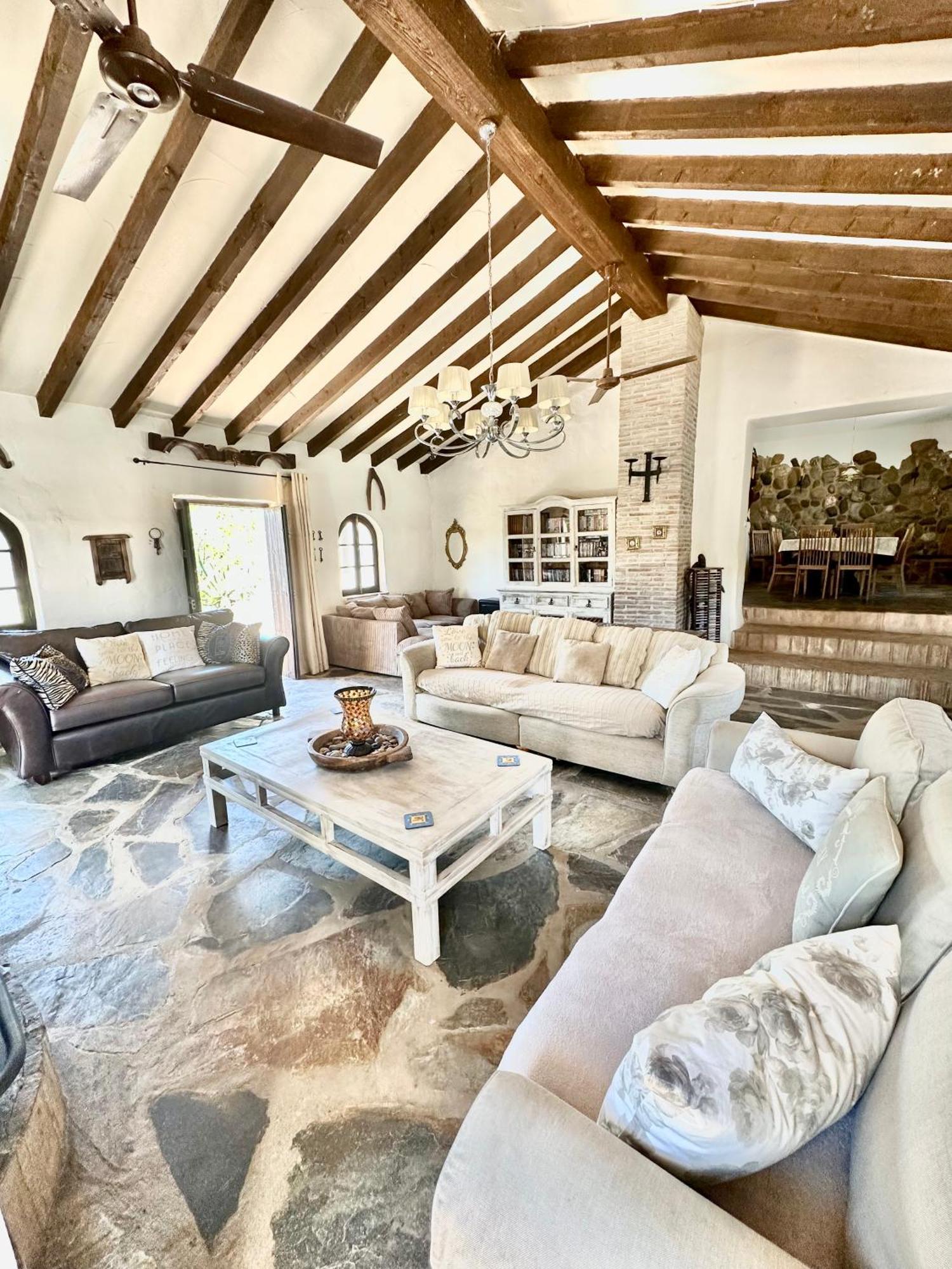 Cortijo Cuscurro Villa Riogordo Exterior photo