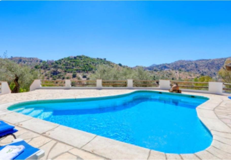 Cortijo Cuscurro Villa Riogordo Exterior photo