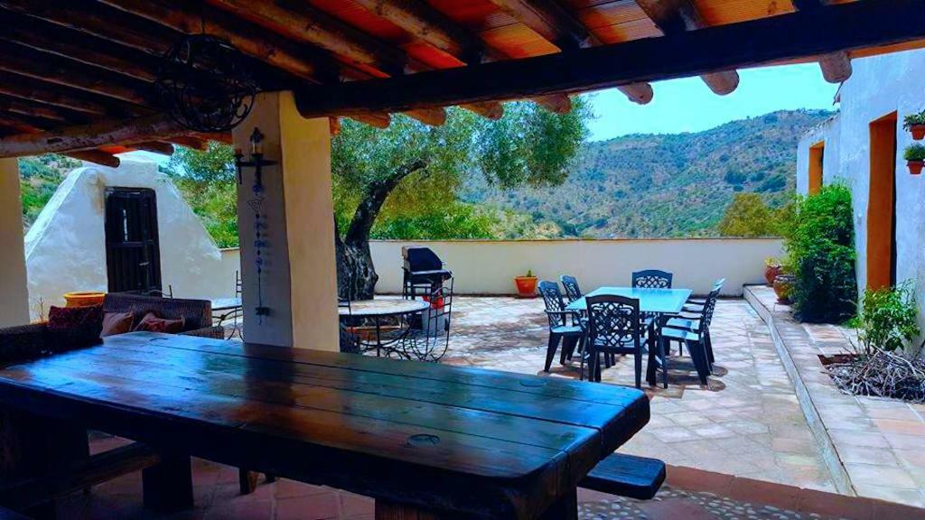 Cortijo Cuscurro Villa Riogordo Exterior photo